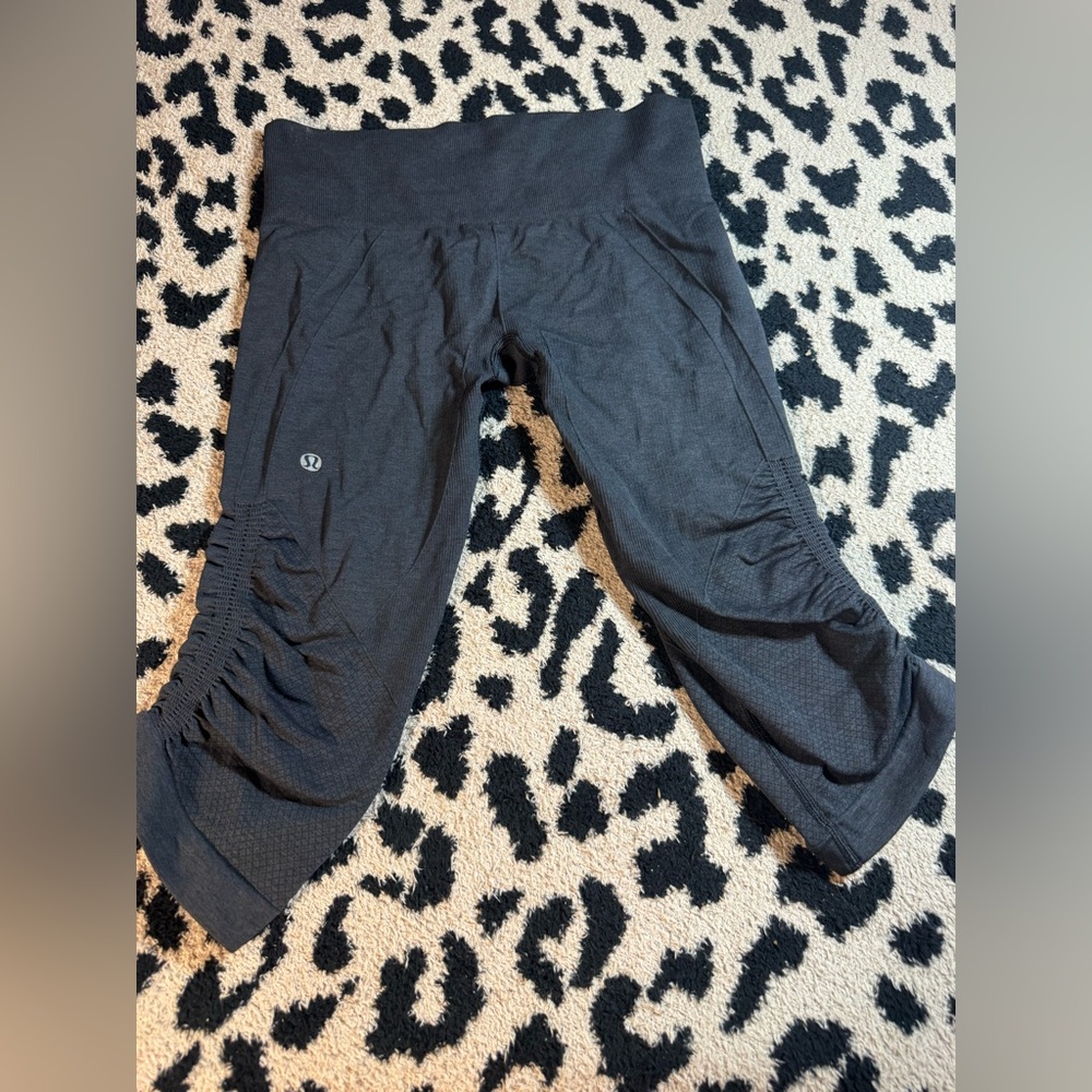 Lululemon Black Cropped Leggings